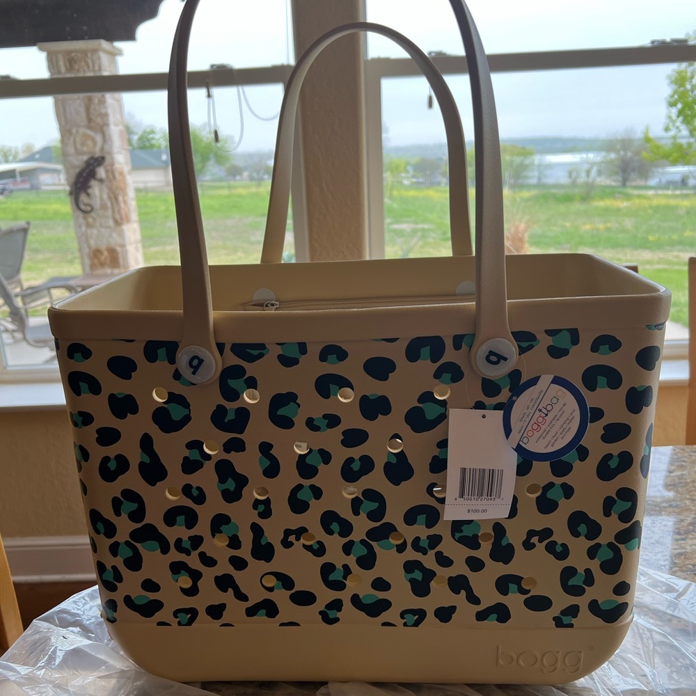 Bogg Bag- Leopard